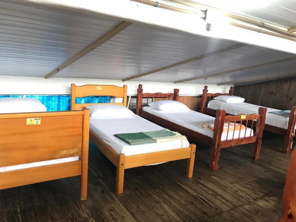 Hostel Banana House ボンビーニャス エクステリア 写真